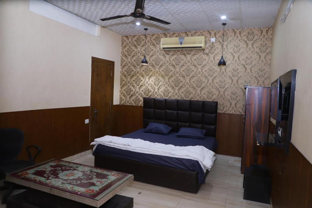 Hotel Aashirvad Faridabad Buitenkant foto